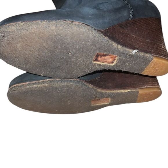 Ugg Wedge Black Leather Tall Boots Size 8 - Picture 5 of 6